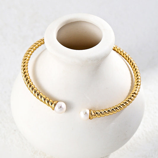 Classic Golden Pearl Bangle